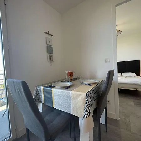 Appt 2 Pieces - Lr060-b317 * La Rochelle (Charente-Maritime)